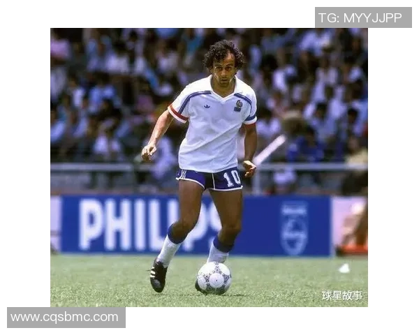 历史上最伟大的十位足球传奇人物盘点及其辉煌成就解析